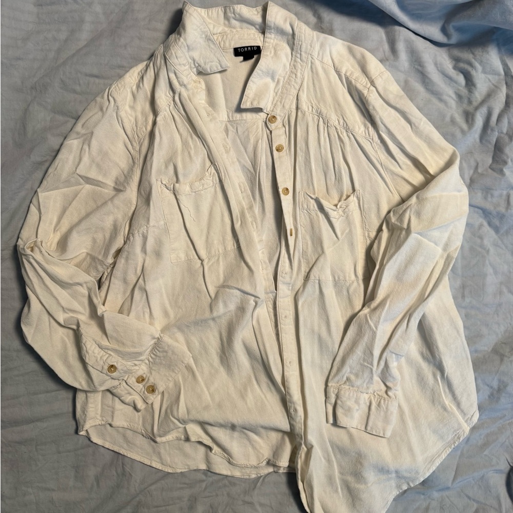 Torrid Ivory Linen Button Down Shirt Size 1